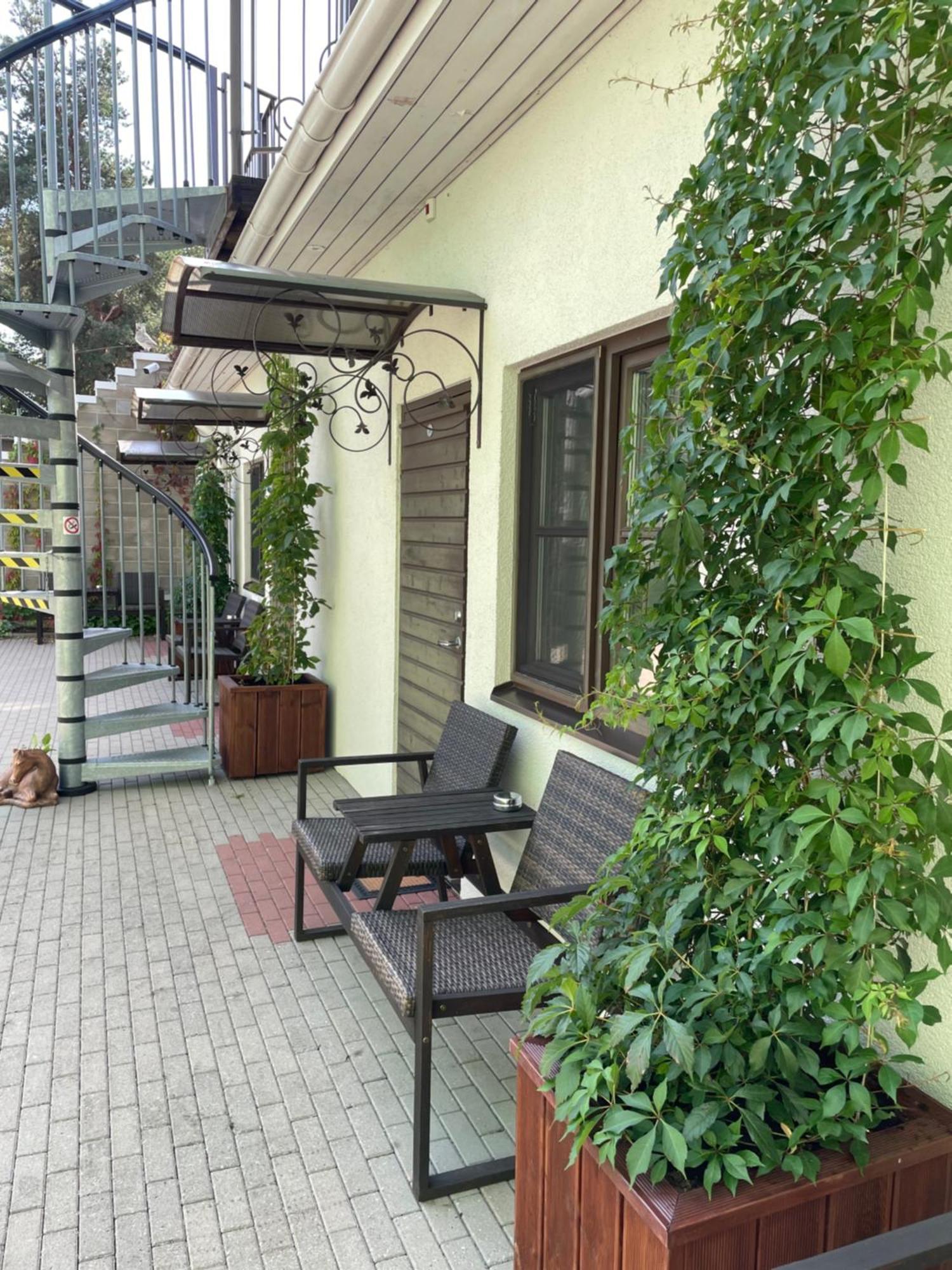 Green Villa Parnu Bagian luar foto
